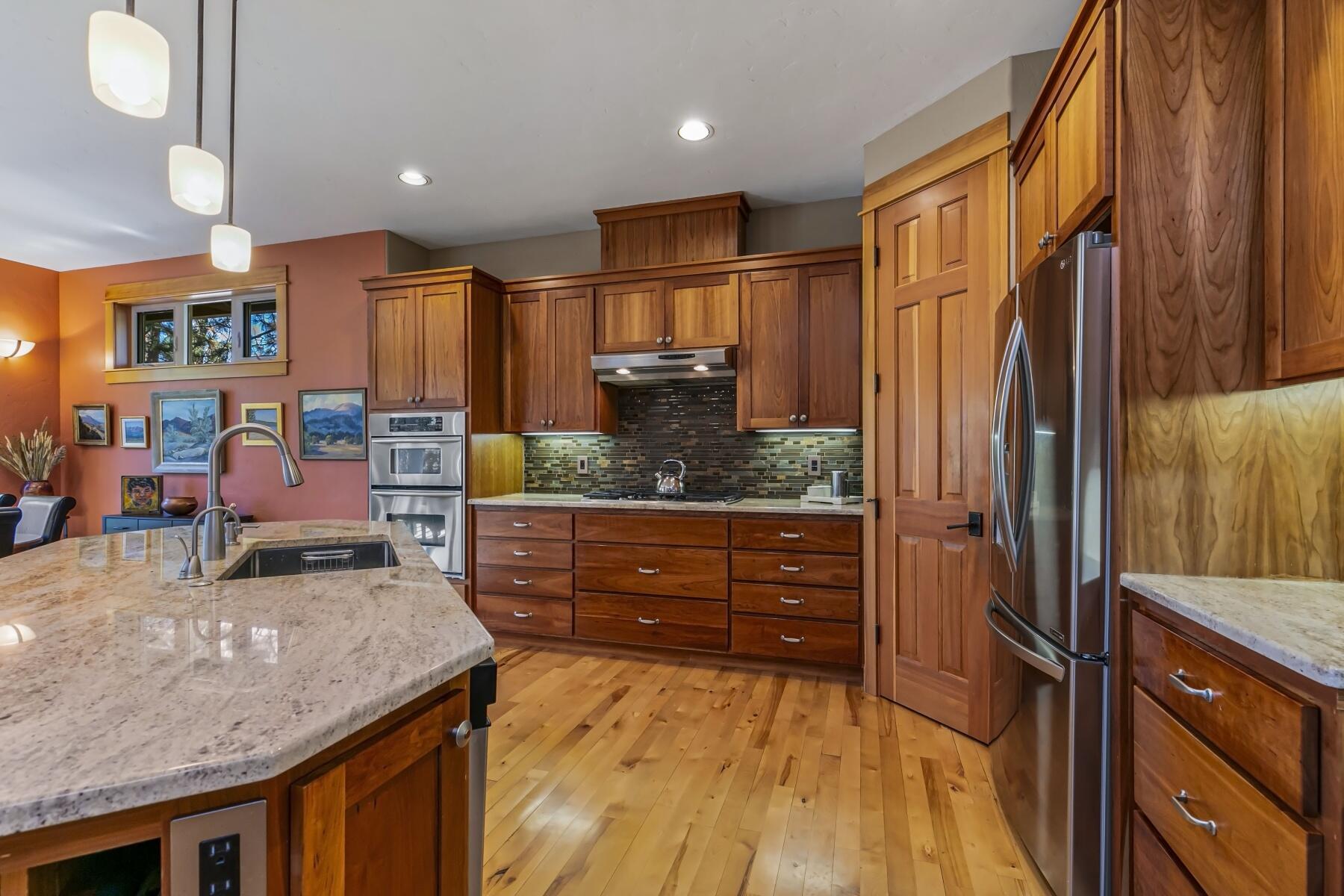 Broken Top - Residential