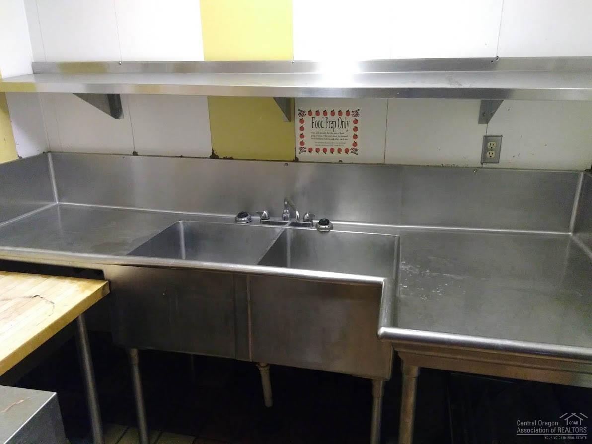 CLAR - Commercial Sale