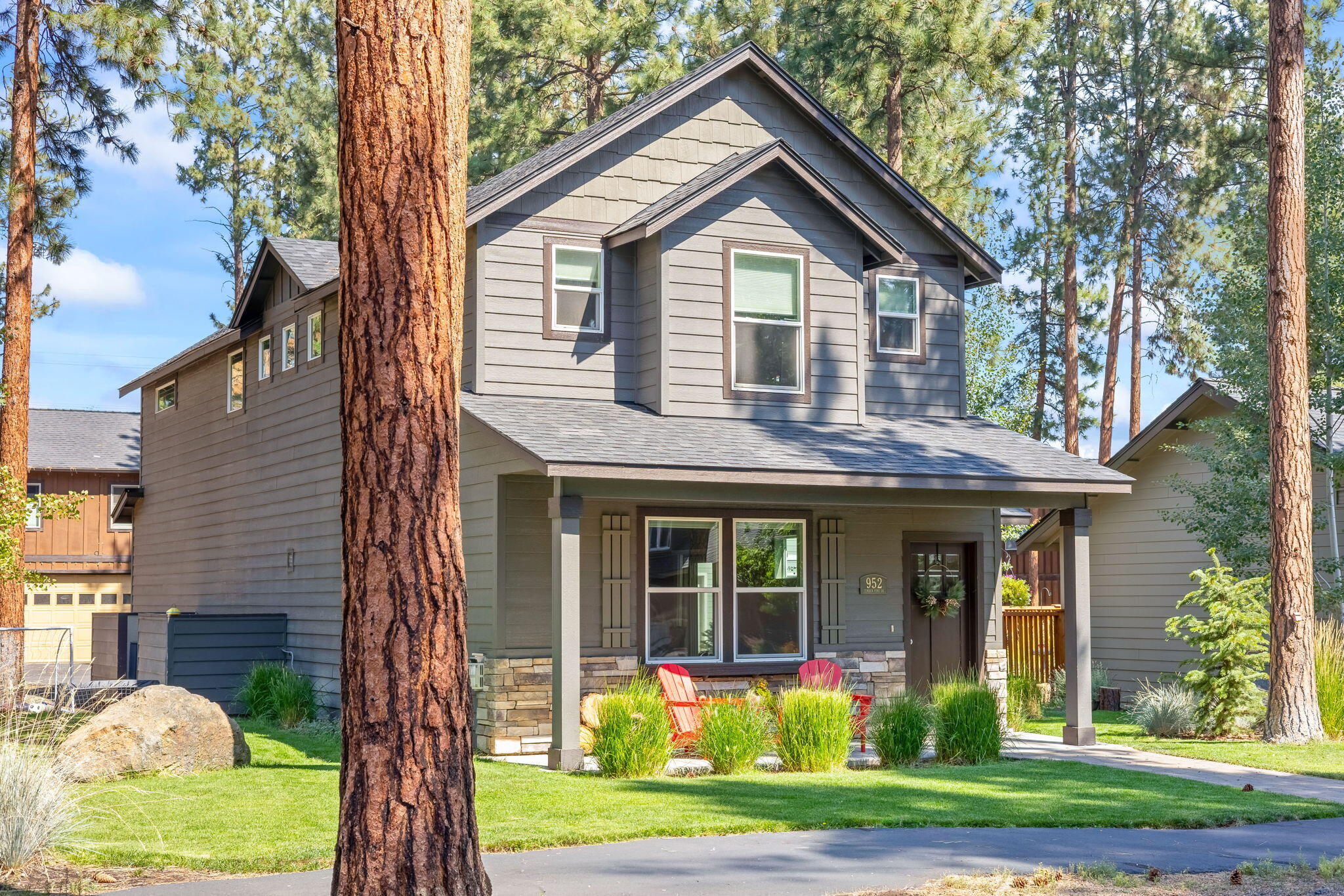 952 E Timber Pine Drive