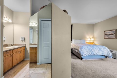 Tiny photo for 19717 SW Mount Bachelor Drive #UNIT 513, Bend, OR 97702 (MLS # 220215691)