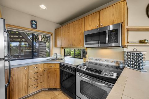 Tiny photo for 19717 SW Mount Bachelor Drive #UNIT 513, Bend, OR 97702 (MLS # 220215691)