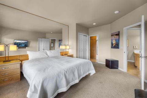 Tiny photo for 19717 SW Mount Bachelor Drive #UNIT 513, Bend, OR 97702 (MLS # 220215691)