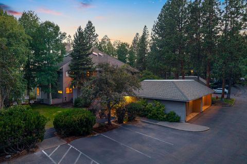 Tiny photo for 19717 SW Mount Bachelor Drive #UNIT 513, Bend, OR 97702 (MLS # 220215691)