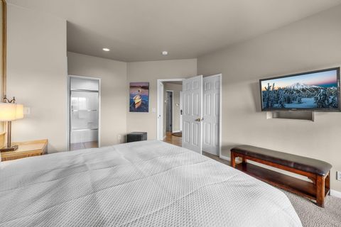 Tiny photo for 19717 SW Mount Bachelor Drive #UNIT 513, Bend, OR 97702 (MLS # 220215691)