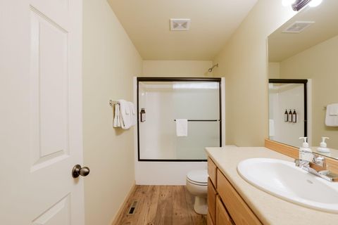 Tiny photo for 53085 Riverview Drive, La Pine, OR 97739 (MLS # 220202746)