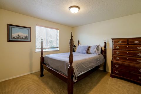 Tiny photo for 53085 Riverview Drive, La Pine, OR 97739 (MLS # 220202746)