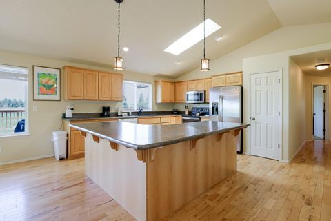 Tiny photo for 53085 Riverview Drive, La Pine, OR 97739 (MLS # 220202746)