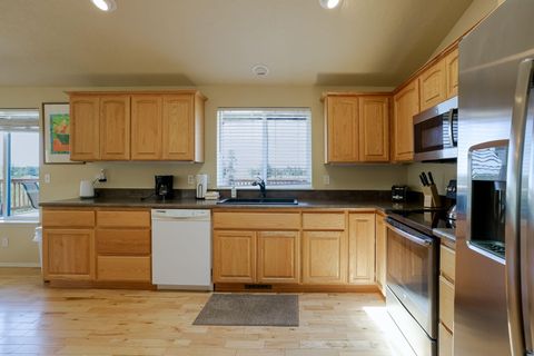 Tiny photo for 53085 Riverview Drive, La Pine, OR 97739 (MLS # 220202746)