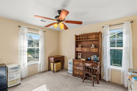 Tiny photo for 1240 Shafer Lane, Medford, OR 97501 (MLS # 220212570)