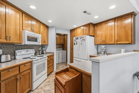 Tiny photo for 1240 Shafer Lane, Medford, OR 97501 (MLS # 220212570)