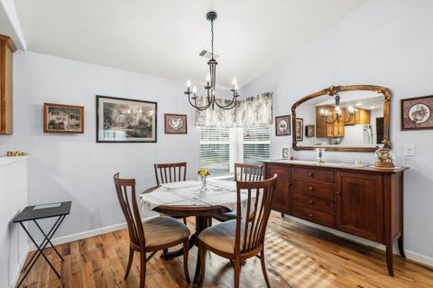 Tiny photo for 1240 Shafer Lane, Medford, OR 97501 (MLS # 220212570)