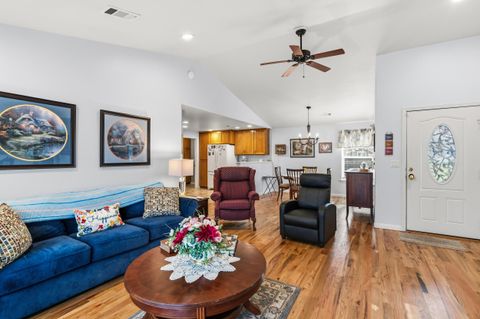 Tiny photo for 1240 Shafer Lane, Medford, OR 97501 (MLS # 220212570)