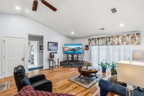 Tiny photo for 1240 Shafer Lane, Medford, OR 97501 (MLS # 220212570)