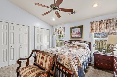 Tiny photo for 1240 Shafer Lane, Medford, OR 97501 (MLS # 220212570)