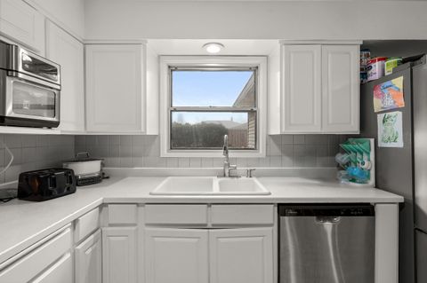 Tiny photo for 1201 Murray Avenue, Medford, OR 97501 (MLS # 220213890)