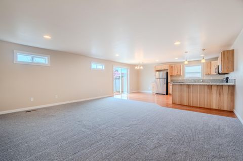 Tiny photo for 1109 Peachwood Court, Medford, OR 97501 (MLS # 220217088)