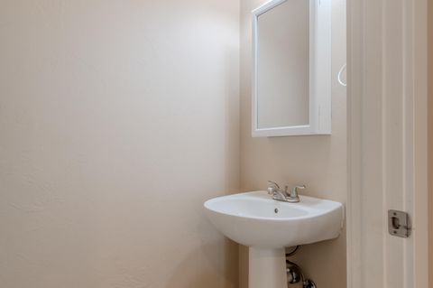 Tiny photo for 1109 Peachwood Court, Medford, OR 97501 (MLS # 220217088)