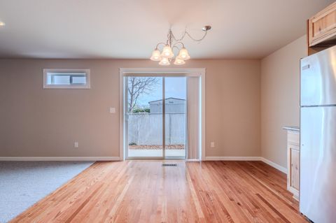 Tiny photo for 1109 Peachwood Court, Medford, OR 97501 (MLS # 220217088)