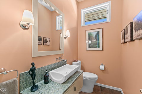 Tiny photo for 13587 OR-238, Jacksonville, OR 97530 (MLS # 220223218)