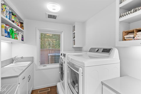 Tiny photo for 13587 OR-238, Jacksonville, OR 97530 (MLS # 220223218)