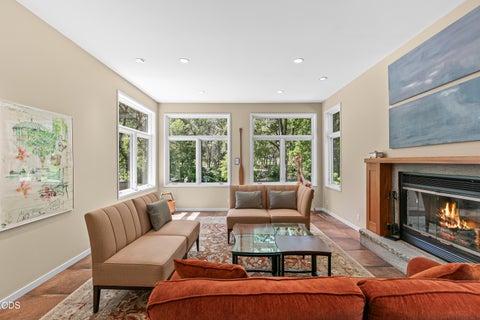 Tiny photo for 13587 OR-238, Jacksonville, OR 97530 (MLS # 220223218)