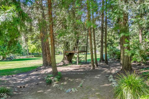 Tiny photo for 13587 OR-238, Jacksonville, OR 97530 (MLS # 220223218)