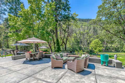 Tiny photo for 13587 OR-238, Jacksonville, OR 97530 (MLS # 220223218)