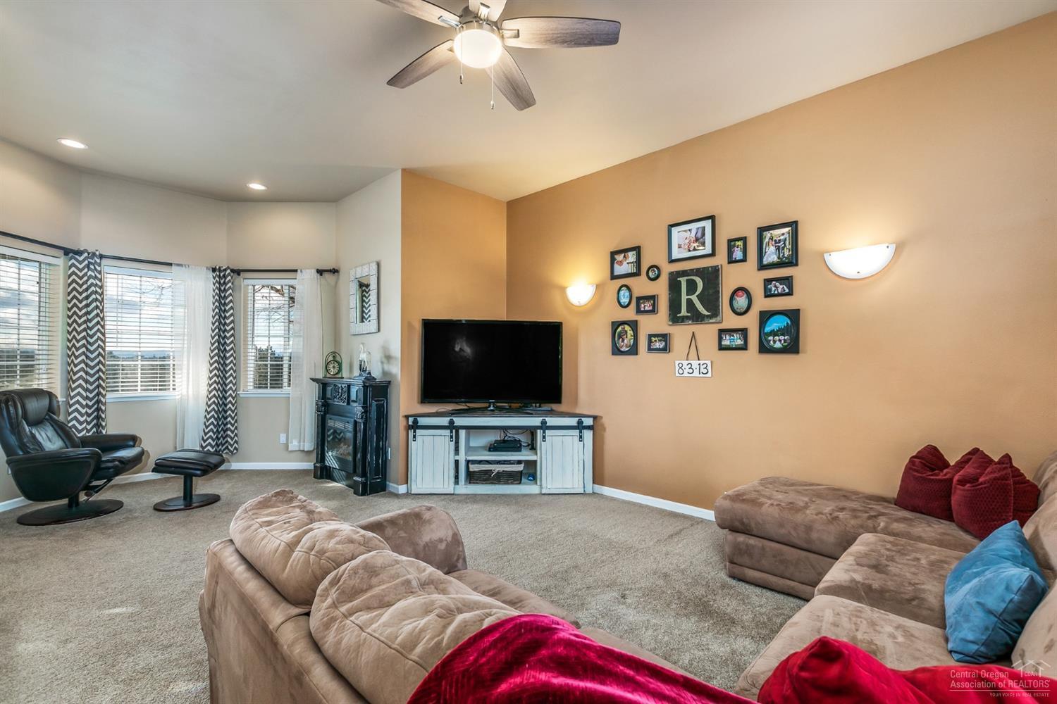 North Madras Heights - Residential