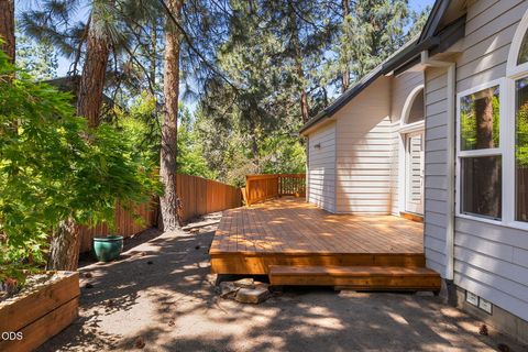 Tiny photo for 2651 NW Nordic Avenue, Bend, OR 97703 (MLS # 220222598)
