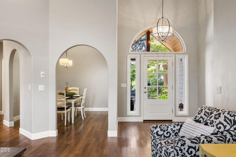 Tiny photo for 2651 NW Nordic Avenue, Bend, OR 97703 (MLS # 220222598)