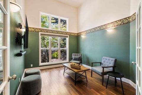 Tiny photo for 2651 NW Nordic Avenue, Bend, OR 97703 (MLS # 220222598)