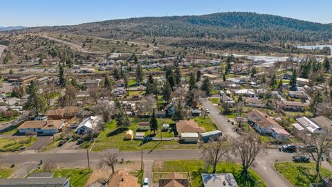 Tiny photo for 2181 Kiln Street, Klamath Falls, OR 97601 (MLS # 220217613)