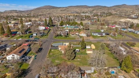 Tiny photo for 2181 Kiln Street, Klamath Falls, OR 97601 (MLS # 220217613)