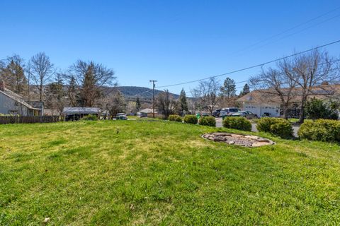 Tiny photo for 2181 Kiln Street, Klamath Falls, OR 97601 (MLS # 220217613)
