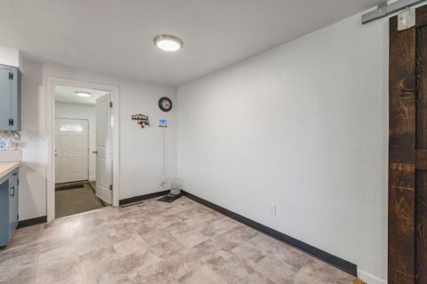 Tiny photo for 2181 Kiln Street, Klamath Falls, OR 97601 (MLS # 220217613)