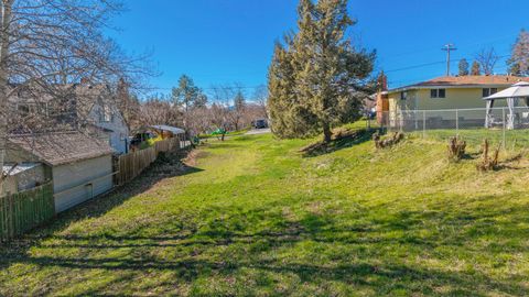 Tiny photo for 2181 Kiln Street, Klamath Falls, OR 97601 (MLS # 220217613)