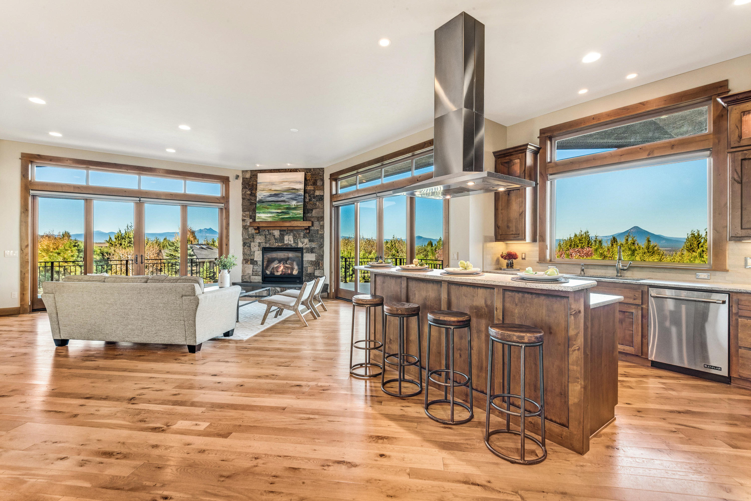 Eagle Crest - Residential