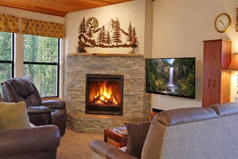 Photo of 17730 W Core Road #2 Fairway Village, Sunriver, OR 97707 (MLS # 220217042)