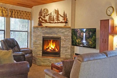 Photo of 17730 W Core Road #2 Fairway Village, Sunriver, OR 97707 (MLS # 220217042)