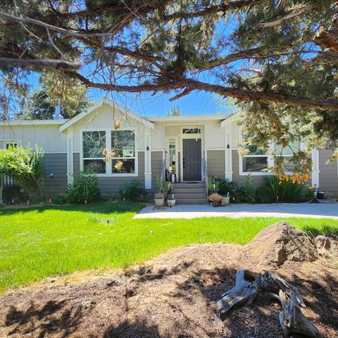 Tiny photo for 69592 Lake Drive, Sisters, OR 97759 (MLS # 220217168)
