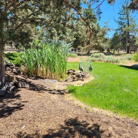 Tiny photo for 69592 Lake Drive, Sisters, OR 97759 (MLS # 220217168)