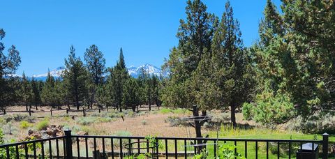 Tiny photo for 69592 Lake Drive, Sisters, OR 97759 (MLS # 220217168)