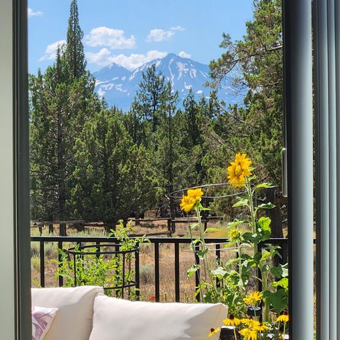 Tiny photo for 69592 Lake Drive, Sisters, OR 97759 (MLS # 220217168)