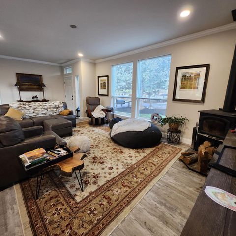 Tiny photo for 69592 Lake Drive, Sisters, OR 97759 (MLS # 220217168)