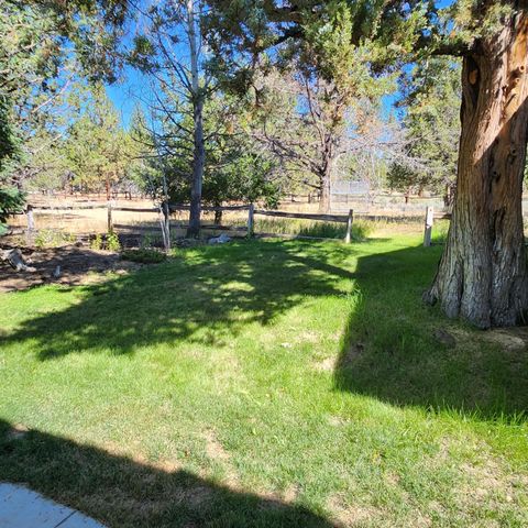 Tiny photo for 69592 Lake Drive, Sisters, OR 97759 (MLS # 220217168)