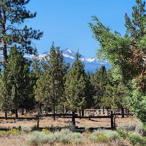 Tiny photo for 69592 Lake Drive, Sisters, OR 97759 (MLS # 220217168)