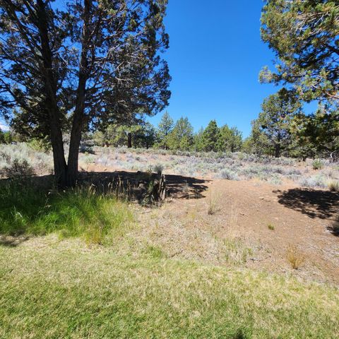 Tiny photo for 69592 Lake Drive, Sisters, OR 97759 (MLS # 220217168)