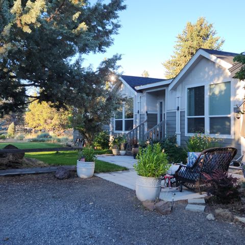 Tiny photo for 69592 Lake Drive, Sisters, OR 97759 (MLS # 220217168)