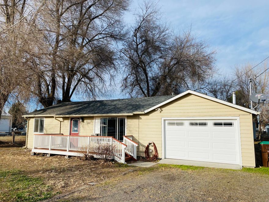 RARE OPPORTUNITY TO OWN A COZY HOME WITH A LARGE SHOP IN A QUIET NEIGHBORHOOD. THIS WELL CARED FOR  2BD/1BA HOME SITS ON JUST UNDER .50 ACRE AND IS FULLY FENCED. THE SPACIOUS YARD OFFERS THE PERFECT AREA FOR ANIMALS, ENTERTAINING, GARDENING, OR ANY OTHER VISION YOU MAY HAVE. DON'T FORGET THE LARGE SHOP WHICH GIVES YOU THE ABILITY TO ENJOY YOUR HOBBIES OR EXTRA STORAGE SPACE. THIS DESIRABLE LOCATION BOASTS BEING MINUTES FROM THE HOSPITAL, SCHOOLS AND ALL PRINEVILLE HAS TO OFFER WHILE BEING 'OUT OF CITY LIMITS'. COME SEE ALL THIS PROPERTY HAS TO OFFER WHILE IT IS AVAILABLE.