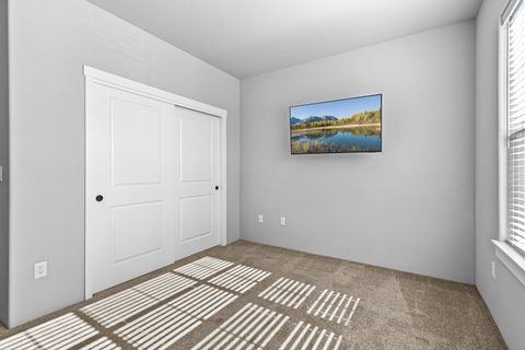 Tiny photo for 3765 Nicholas Way, White City, OR 97503 (MLS # 220211255)